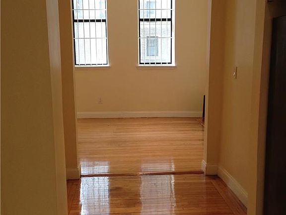 4th image of 370 Fort Washington Ave APT 101