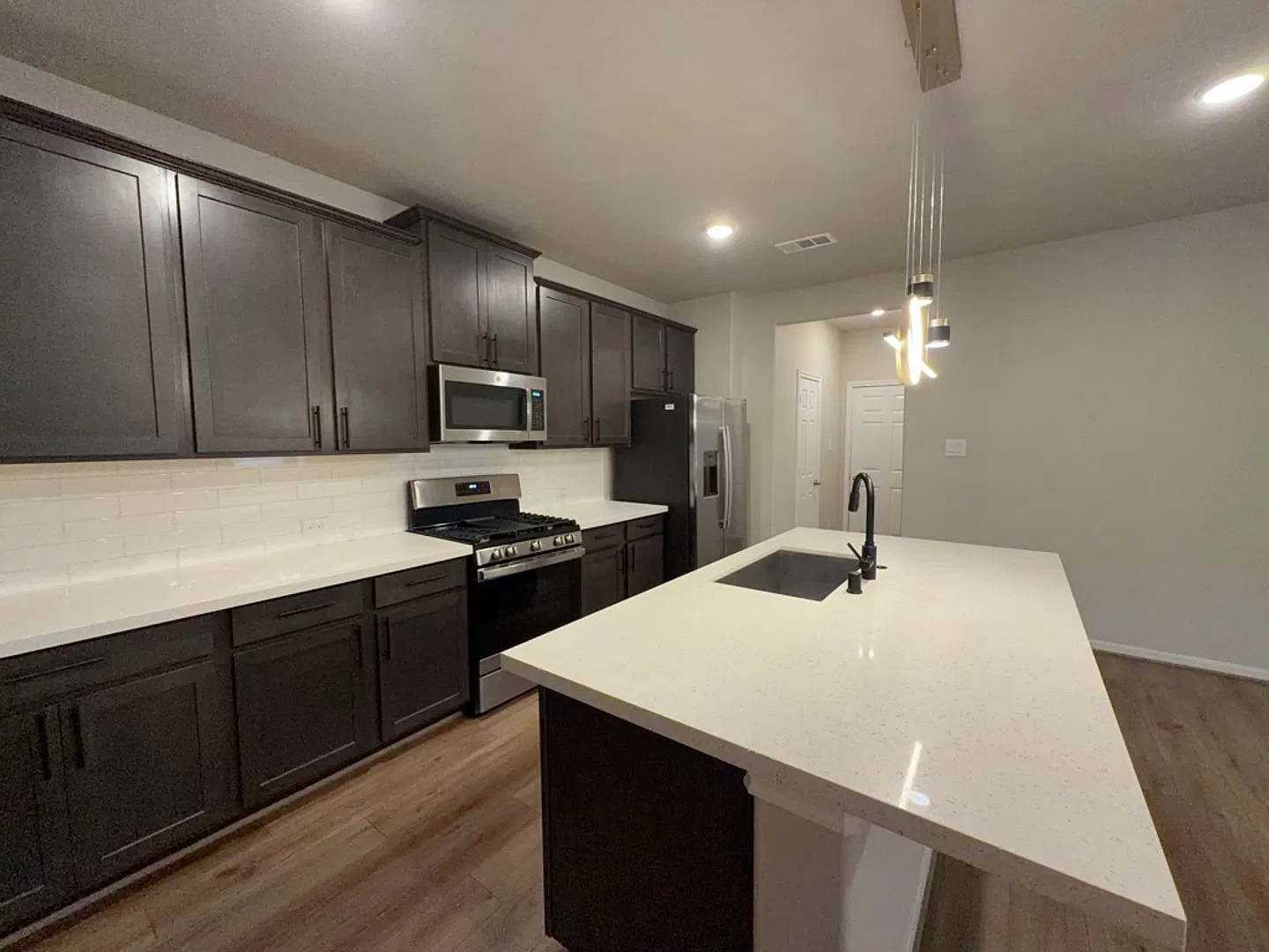 9392 Hard Rock Rd **Ask About Our No Cash Deposit Option — Photo 4