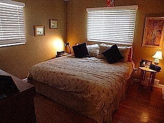 4th image of 1312 Hickory Ave