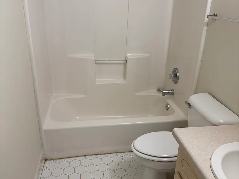 112 Oak Leaf Cir — Photo 9