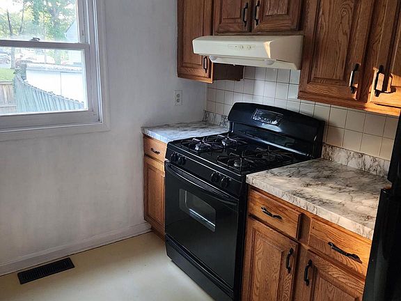 5th image of 8333 Ivy Glen Ct