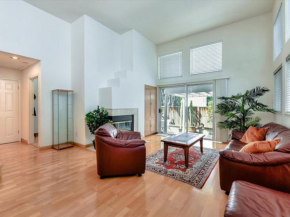 5th image of 2076 Calabazas Blvd