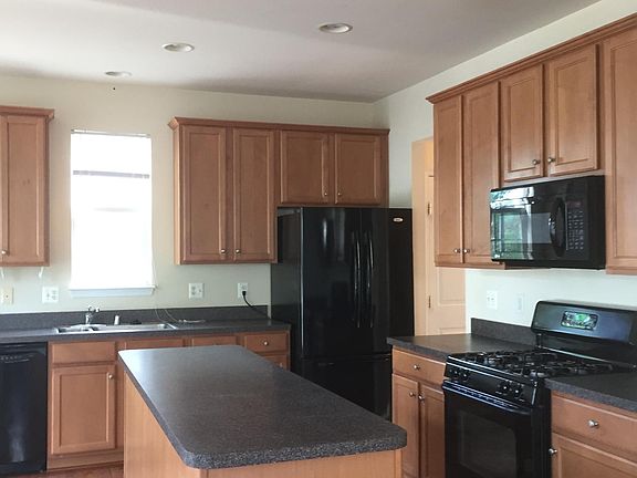 3rd image of 9769 Tombreck Ct