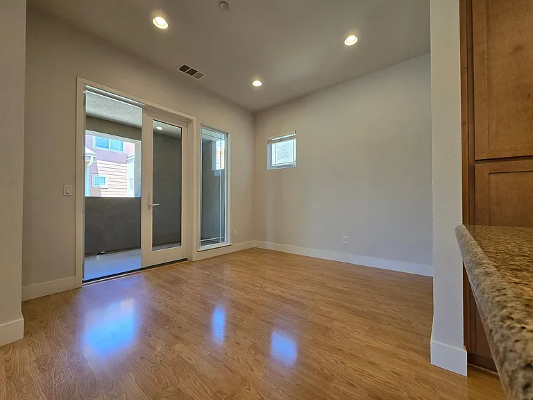 3720 Feather Ln — Photo 5