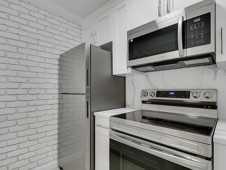 704 Omar Rd #6 — Photo 8