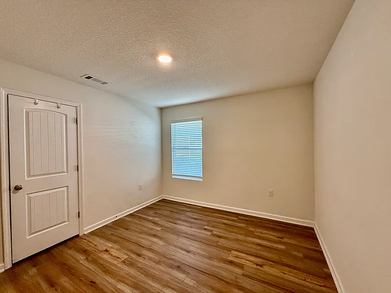 6420 Churchill Cir — Photo 21
