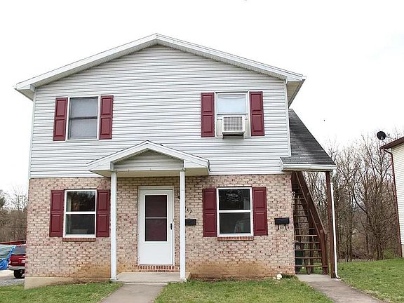 2nd image of 1168 Corbett St