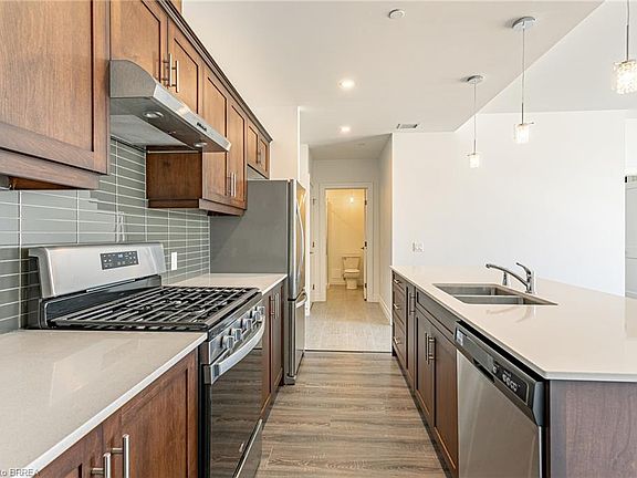 5th image of 38 Harbour St #306