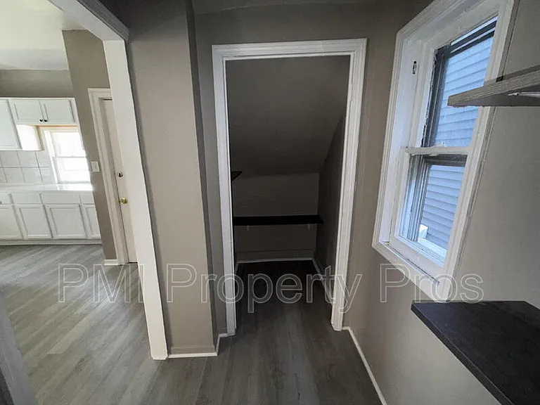 1943 N 38th St — Photo 18