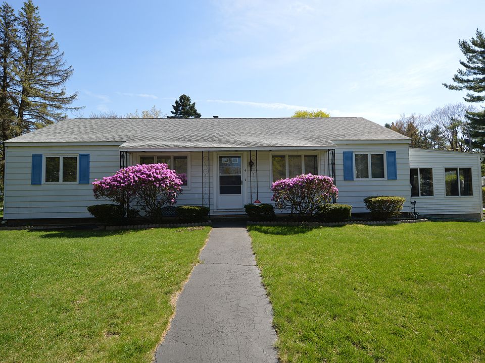 1st image of 4 Cherry Ln