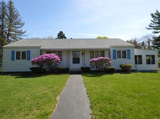 4 Cherry Ln, Glenville, NY 12302