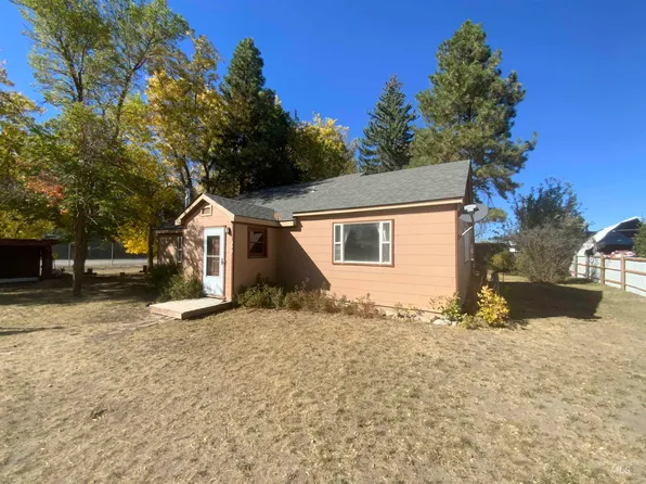 323 W Alturas Ave, Fairfield, ID 83327