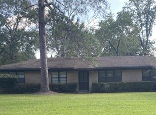 115 McPherson Dr, Silsbee, TX 77656