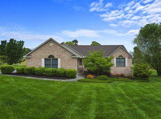 270 Battlefield Dr, Dandridge, TN 37725