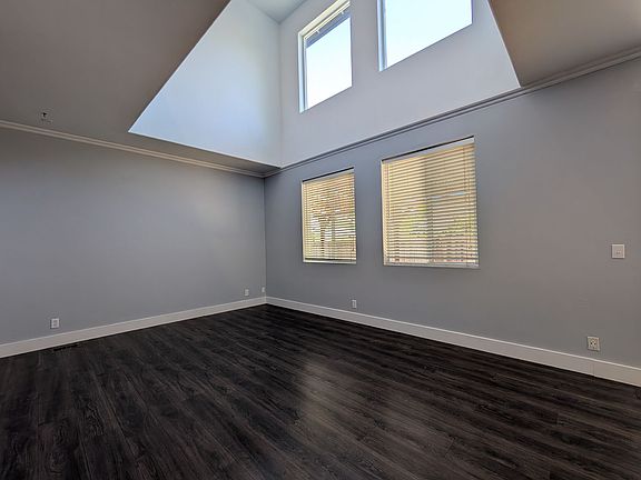 3rd image of 5220 Wales Dr