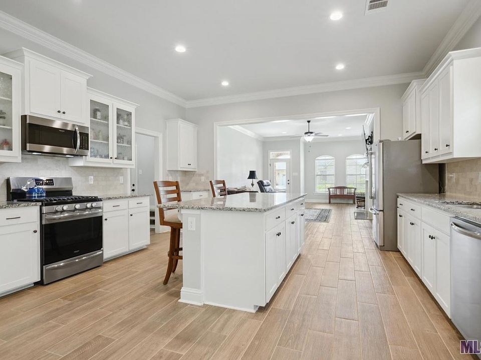 1st image of 718 Elliston Dr