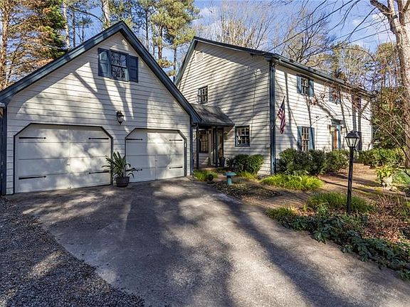 3rd image of 3935 Peace Valley Dr
