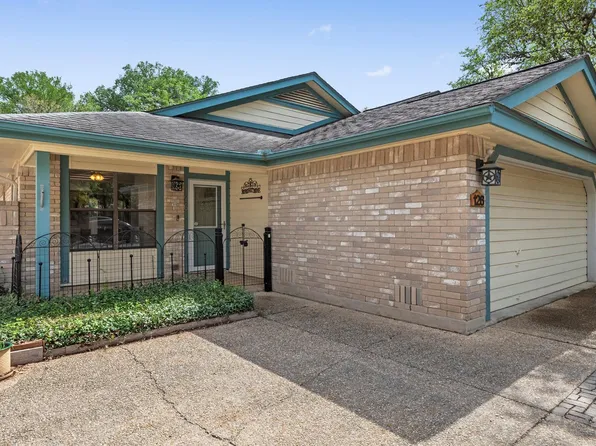 126 Golden Way, Universal City, TX 78148