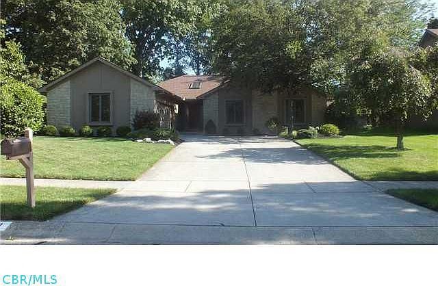 1st image of 758 Gulf Stream Ct