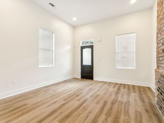 2nd image of 2022-24 Bienville St #2024