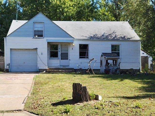 1st image of 917 N 2nd St