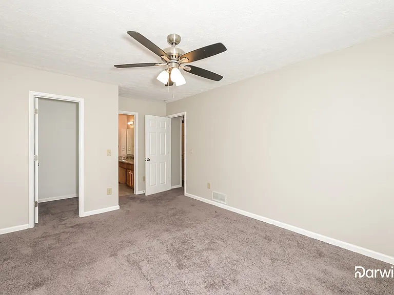 10450 Summer Creek Dr — Photo 7