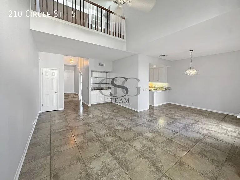 210 Circle St #5 — Photo 12