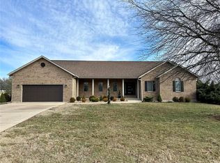 10820 Larson Ln, Rolla, MO
