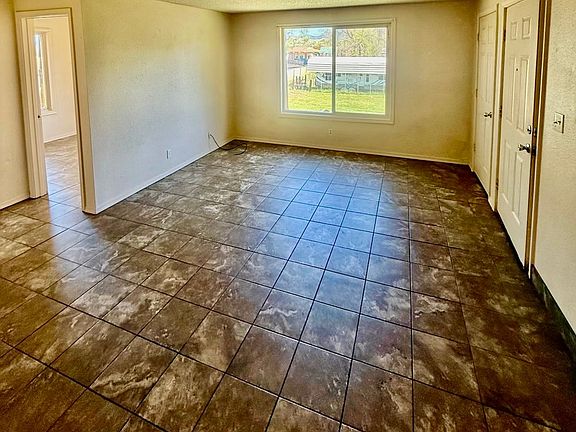 3rd image of 2124 Arthur St APT 12