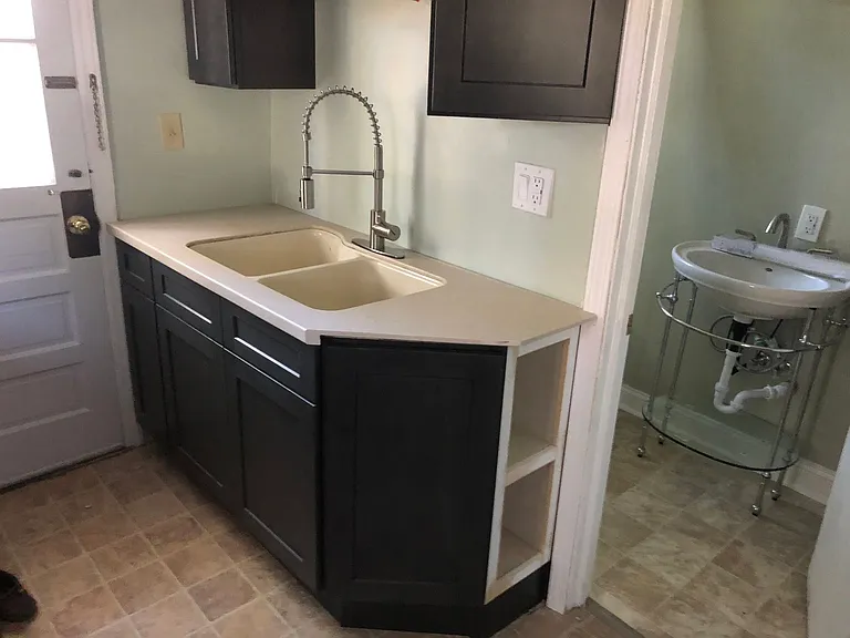 575 N May St #1 — Photo 5