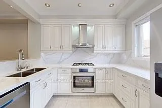 48 Goldenwood Cres — Photo 9