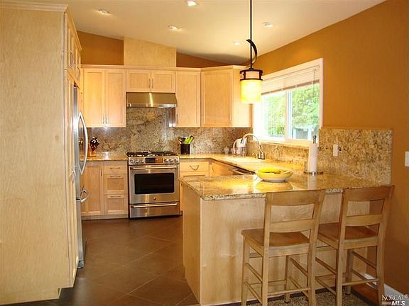 3rd image of 525 Fano Ln