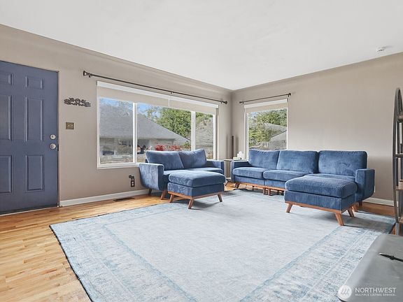 4th image of 227 N Blakeley Street