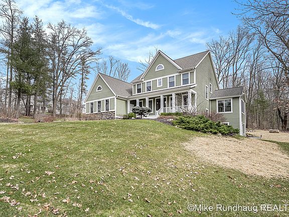 3rd image of 7750 Luca Vista Dr NE