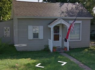218 Charlotte St, Pekin, IL 61554