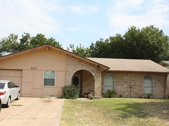 2nd image of 322 Carol Dr