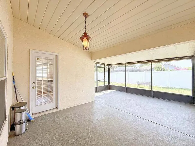 1118 Hardwood Dr — Photo 39