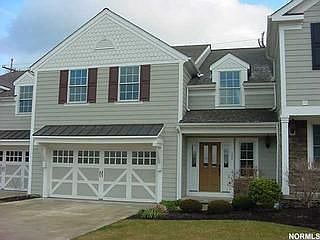 1st image of 122 Bell Tower Ct