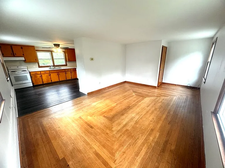 193 Canfield Dr #UP — Photo 3