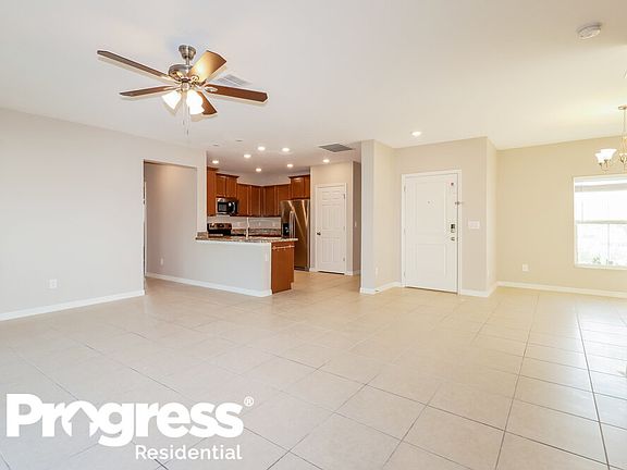 3rd image of 406 Blue Lake Cir