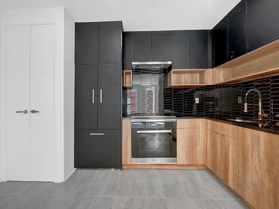 1st image of 141 Johnson Ave #1L