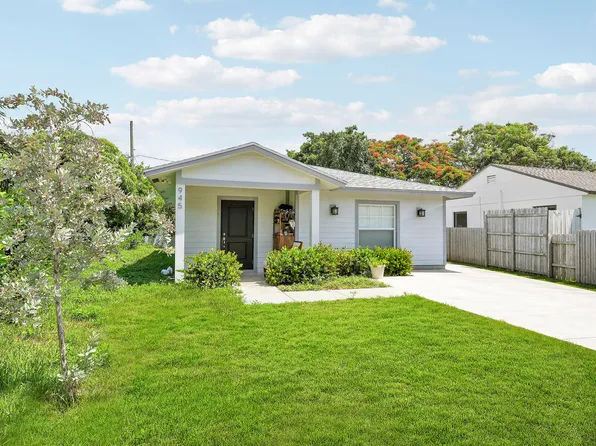 945 32ND Street, West Palm Beach, FL 33407