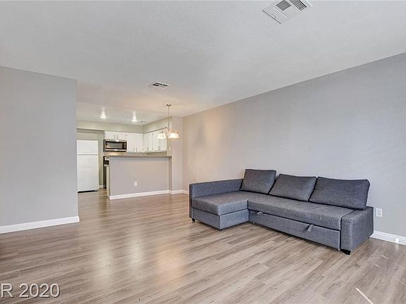 5th image of 2036 Willowbury Dr