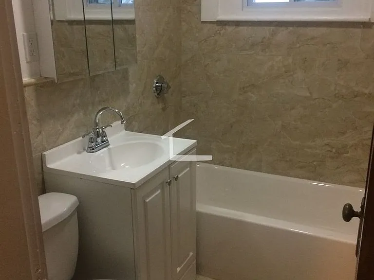 8 Hillside St #2 — Photo 15