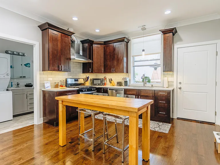1752 W Catalpa Ave #2W — Photo 1