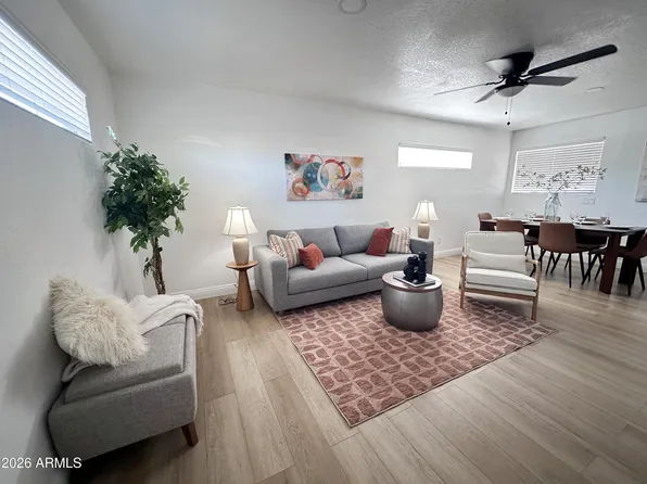 723 E SUNNYSLOPE Lane, Phoenix, AZ 85020