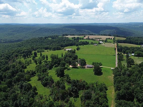 5th image of 918 Bowith Hollow Rd