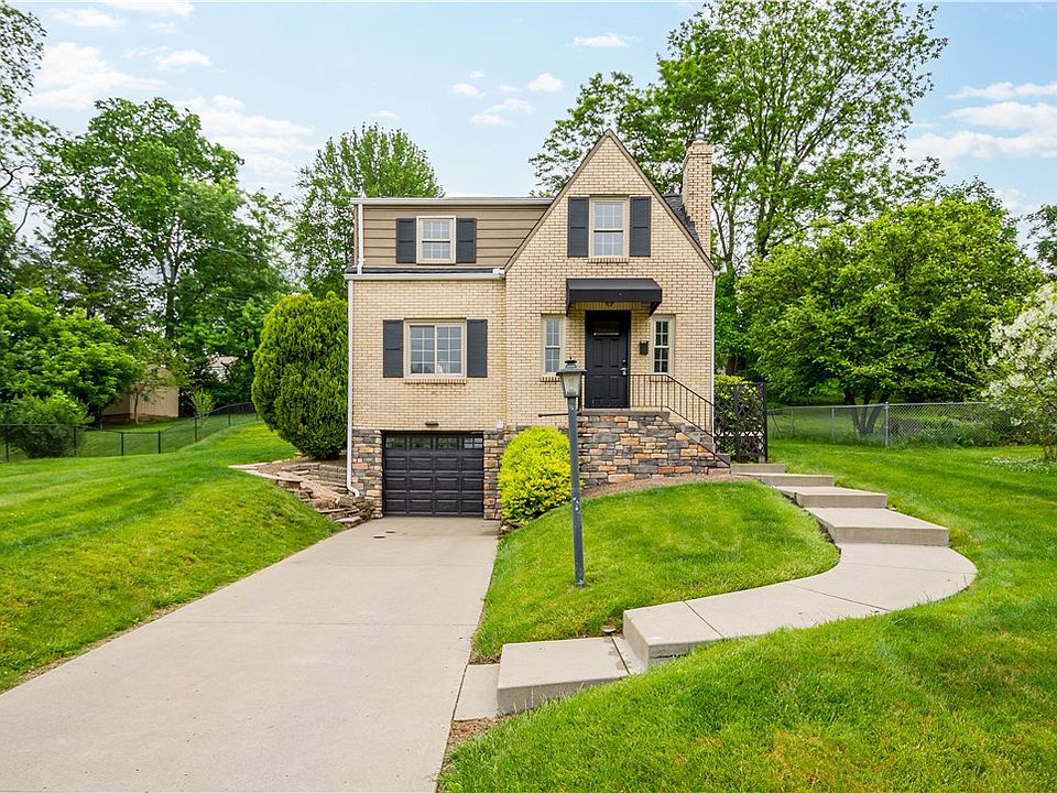 1st image of 105 Pickwick Dr