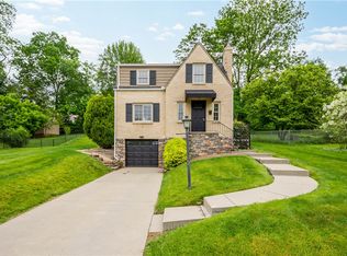 105 Pickwick Dr, Bethel Park, PA 15102