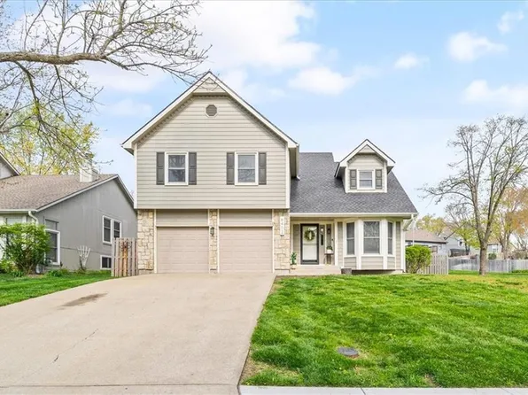 6402 Chouteau St, Shawnee, KS 66226